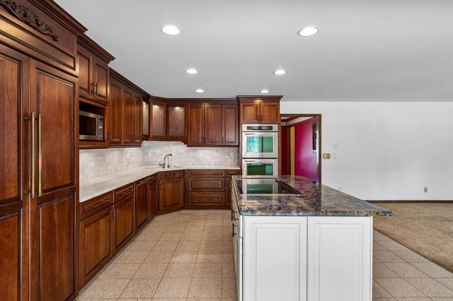 205 Hillcrest Court, Burnsville, MN 55337