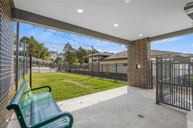 7455 W Camp Wisdom Road 1312, Dallas, TX 75236