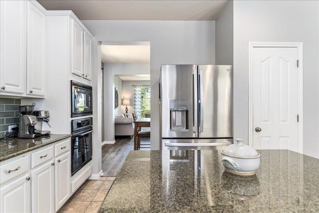 22113 Rose Grass LN, Spicewood, TX 78669