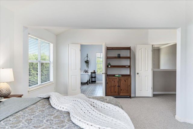22113 Rose Grass LN, Spicewood, TX 78669