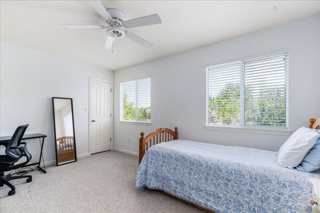 22113 Rose Grass LN, Spicewood, TX 78669