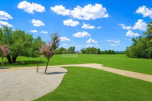 22113 Rose Grass LN, Spicewood, TX 78669