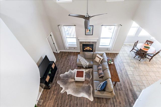 22113 Rose Grass LN, Spicewood, TX 78669