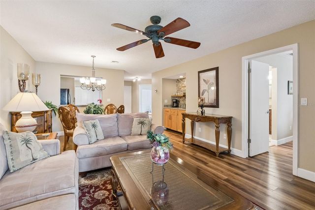 6210 RAINTREE DRIVE L4, Orlando, FL 32822