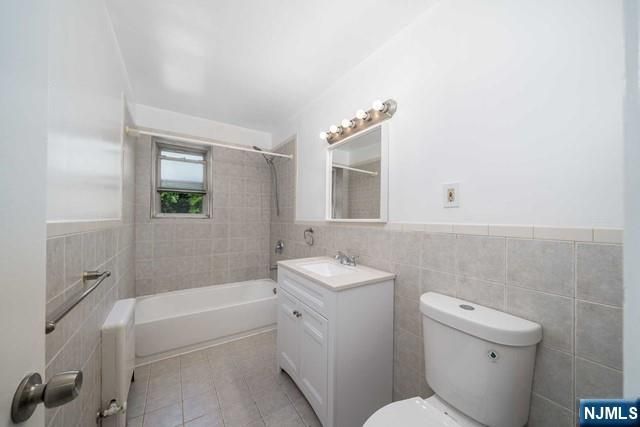 2330 Linwood Avenue 4C, Fort Lee, NJ 07024