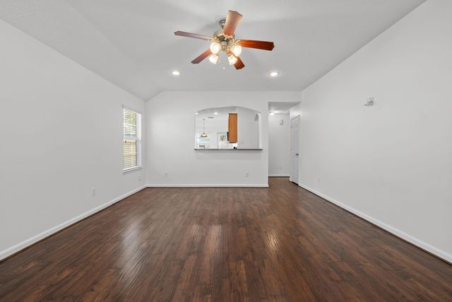 12915 Redbud Shores Lane, Houston, TX 77044