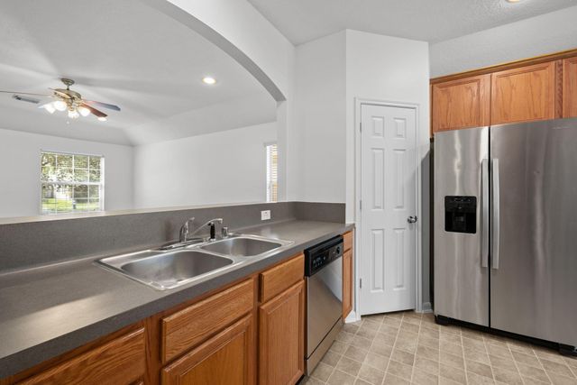 12915 Redbud Shores Lane, Houston, TX 77044