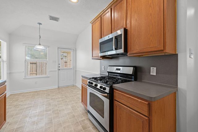 12915 Redbud Shores Lane, Houston, TX 77044