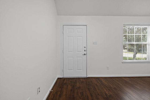12915 Redbud Shores Lane, Houston, TX 77044