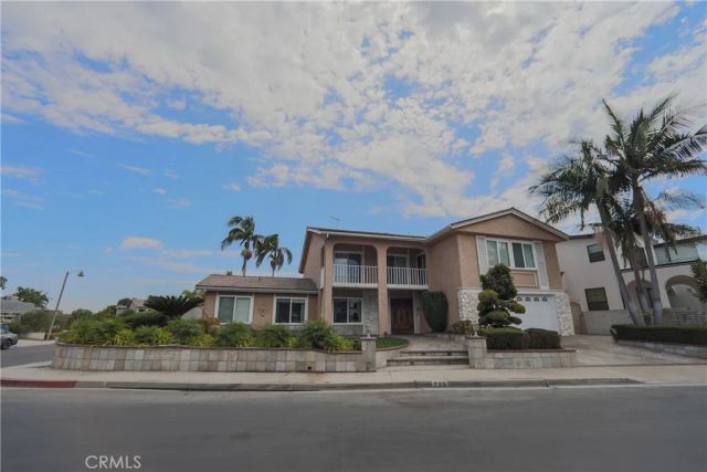 720 Pepper Tree, Long Beach, CA 90815