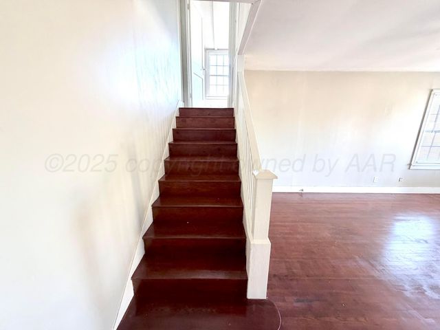 1409 El Paso Street, Wellington, TX 79095