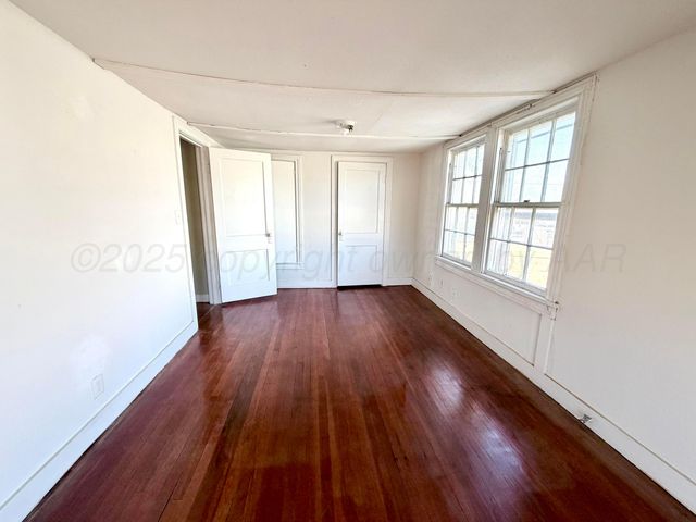 1409 El Paso Street, Wellington, TX 79095