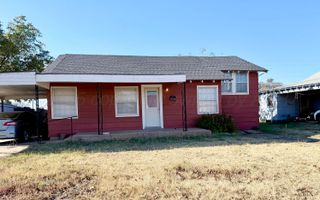 1409 El Paso Street, Wellington, TX 79095