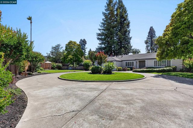 801 Cheyenne Dr, Walnut Creek, CA 94598