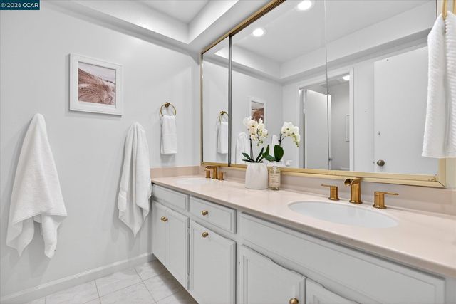 801 Cheyenne Dr, Walnut Creek, CA 94598