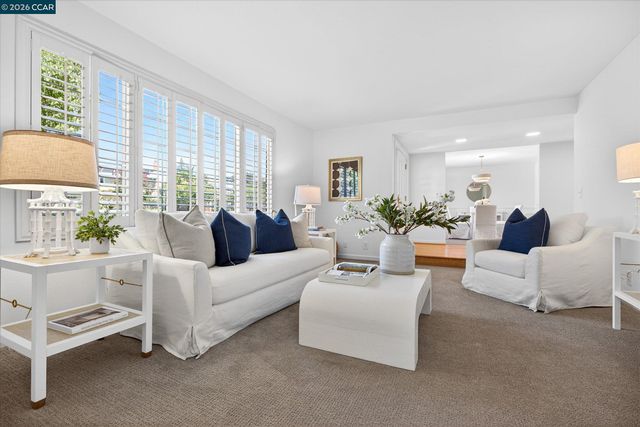 801 Cheyenne Dr, Walnut Creek, CA 94598