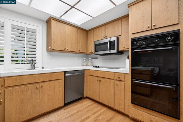 801 Cheyenne Dr, Walnut Creek, CA 94598
