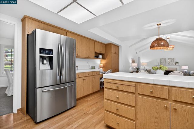 801 Cheyenne Dr, Walnut Creek, CA 94598