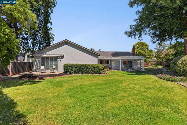 801 Cheyenne Dr, Walnut Creek, CA 94598