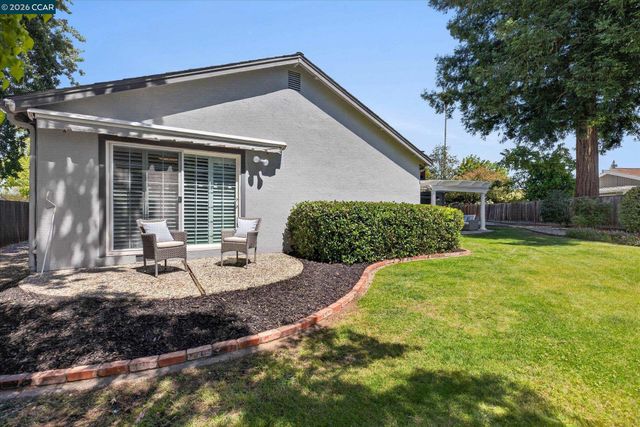 801 Cheyenne Dr, Walnut Creek, CA 94598