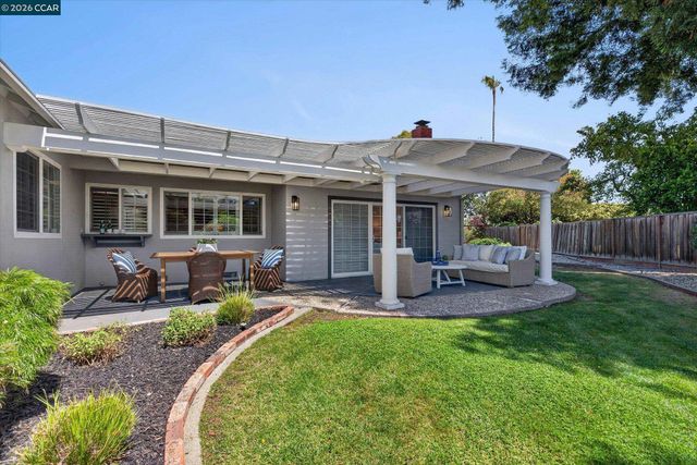 801 Cheyenne Dr, Walnut Creek, CA 94598