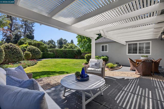801 Cheyenne Dr, Walnut Creek, CA 94598