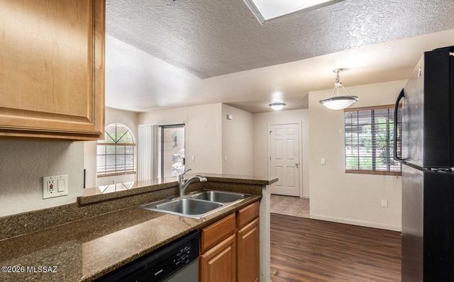 101 S Players Club Drive APT 4104, Tucson, AZ 85745