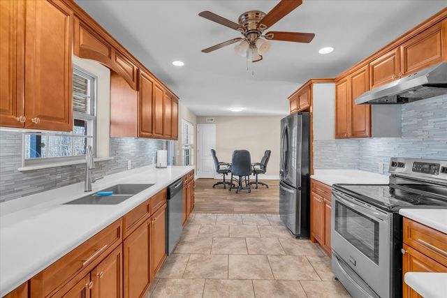 3173 Barnes Mill Rd, Smithville, TN 37166