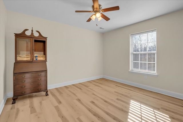 3173 Barnes Mill Rd, Smithville, TN 37166