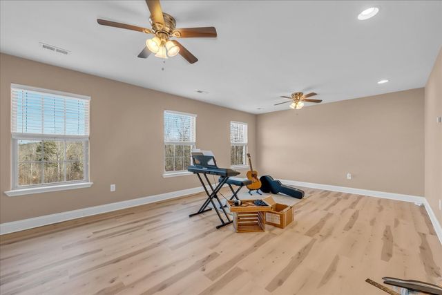 3173 Barnes Mill Rd, Smithville, TN 37166