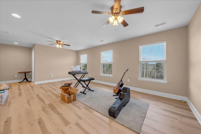 3173 Barnes Mill Rd, Smithville, TN 37166