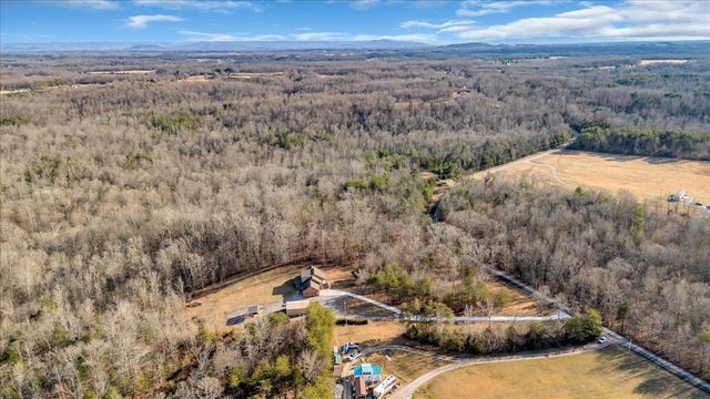 3173 Barnes Mill Rd, Smithville, TN 37166