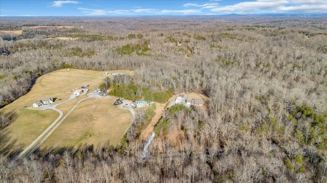 3173 Barnes Mill Rd, Smithville, TN 37166