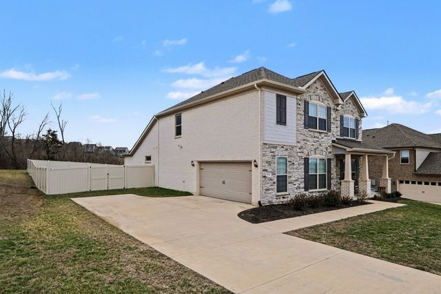 476 Norman Way, Hendersonville, TN 37075