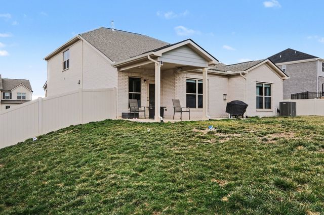 476 Norman Way, Hendersonville, TN 37075