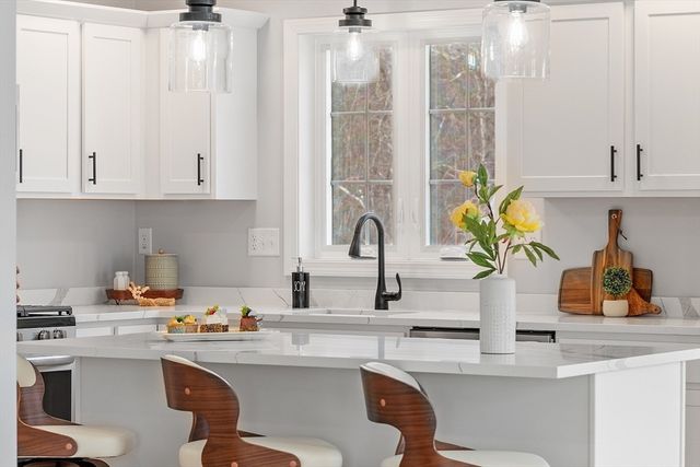 711 Massachusetts Avenue 2, Lunenburg, MA 01462