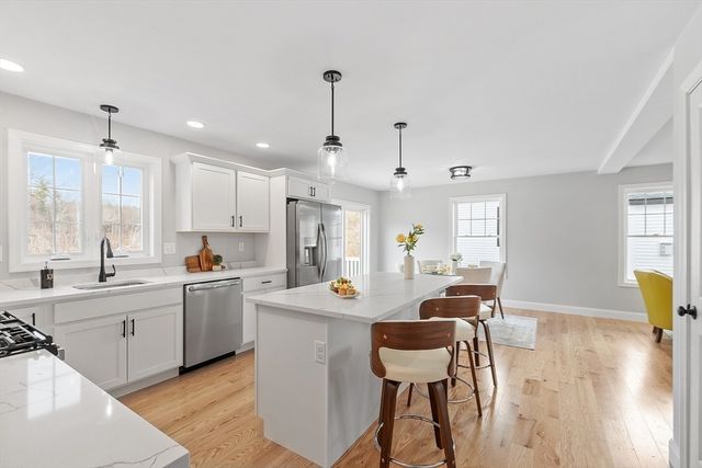 711 Massachusetts Avenue 2, Lunenburg, MA 01462