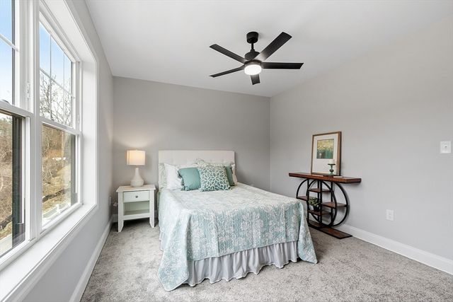 711 Massachusetts Avenue 2, Lunenburg, MA 01462