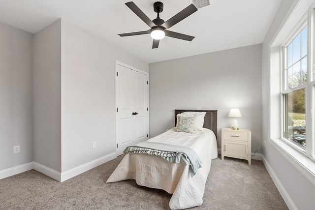 711 Massachusetts Avenue 2, Lunenburg, MA 01462