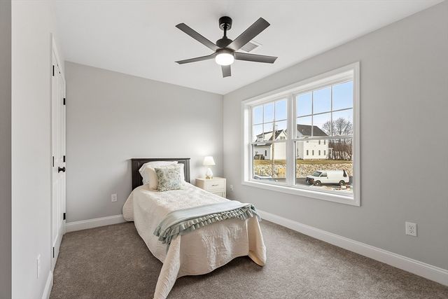 711 Massachusetts Avenue 2, Lunenburg, MA 01462