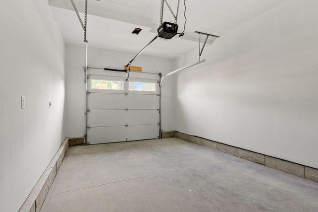 711 Massachusetts Avenue 2, Lunenburg, MA 01462