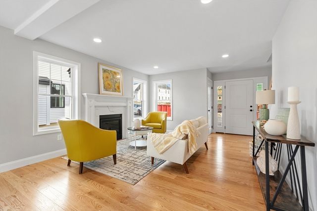 711 Massachusetts Avenue 2, Lunenburg, MA 01462