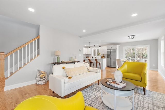 711 Massachusetts Avenue 2, Lunenburg, MA 01462