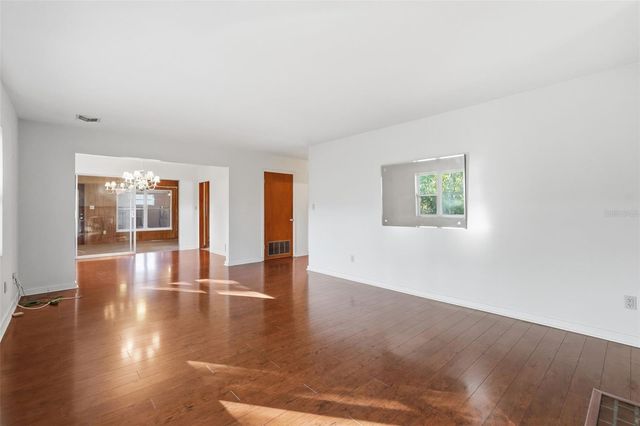 1643 NW 16TH AVENUE, Gainesville, FL 32605