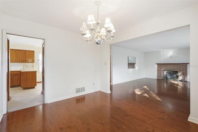 1643 NW 16TH AVENUE, Gainesville, FL 32605