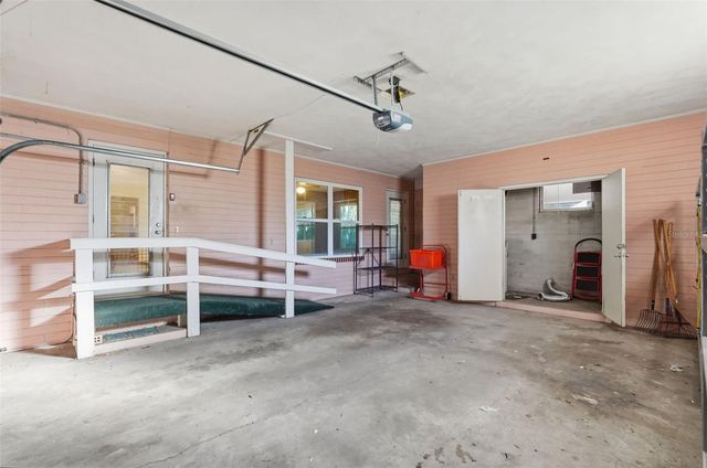 1643 NW 16TH AVENUE, Gainesville, FL 32605