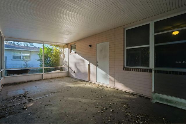 1643 NW 16TH AVENUE, Gainesville, FL 32605