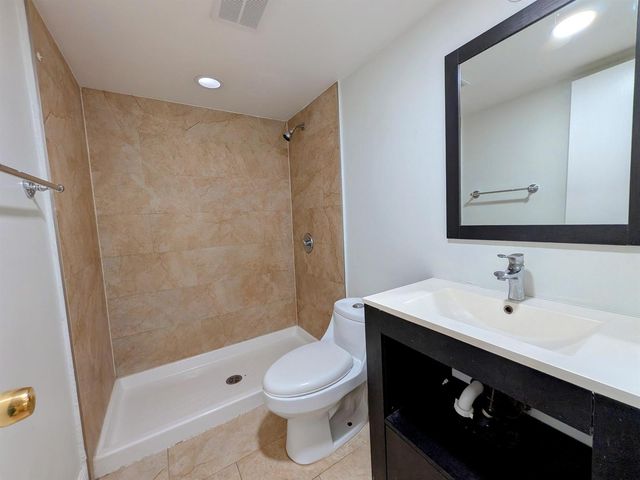 3119 Oakland Shores Drive C110, Oakland Park, FL 33309