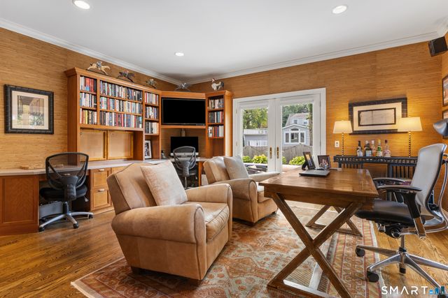 19 Sea Beach Drive, Stamford, CT 06902