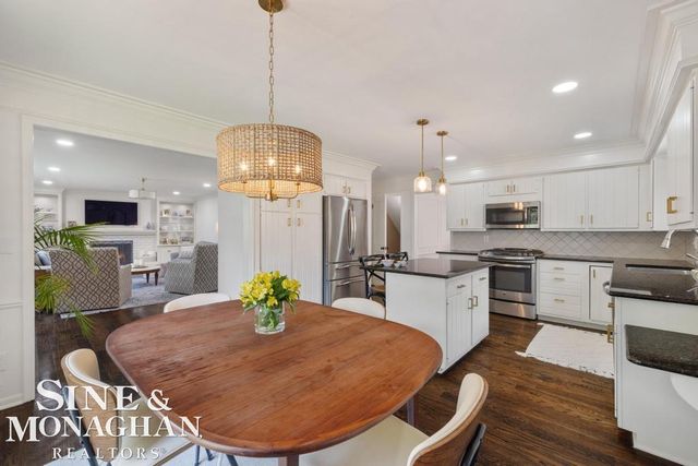 754 N Brys Drive, Grosse Pointe Woods, MI 48236